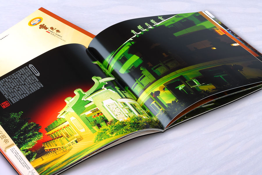黑眼睛廣告為靈光寺景區(qū)設計印刷的大型畫冊之內頁展示