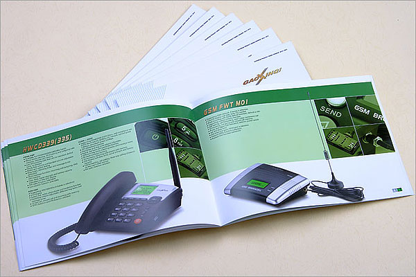 高新奇科技股份有限公司電話機(jī)事業(yè)部畫冊印刷的實拍效果-內(nèi)頁
